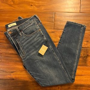 Madewell 10” high-rise skinny with magic pockets - worn once!